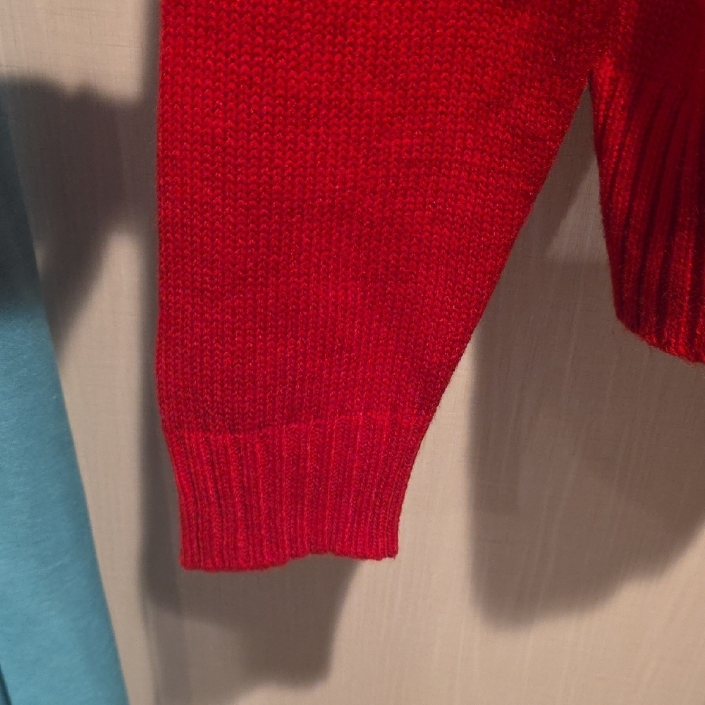 (J34) NO Comment XOXO Bold Red Crew Neck Sweater Sz M - Picture 2 of 5